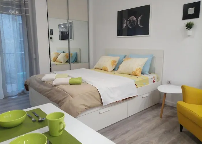 Cozy Studio Near Victoria Metro Station